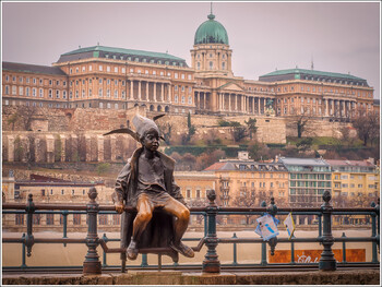 Венгрия продолжит выдавать россиянам шенгенские визы