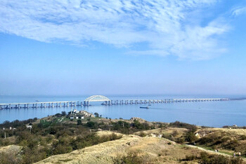 Движение по Крымскому мосту восстановлено