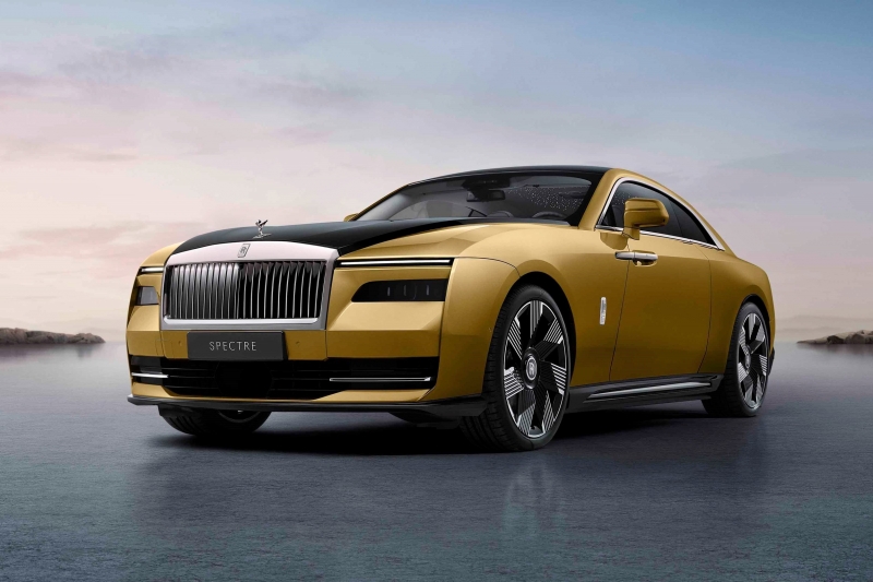 Электрический Rolls-Royce Spectre: 3 т веса, странные фары и 520 км на одной зарядке