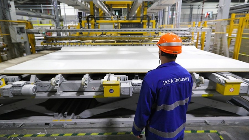 Фабрики IKEA в России покинули уже 50% сотрудников