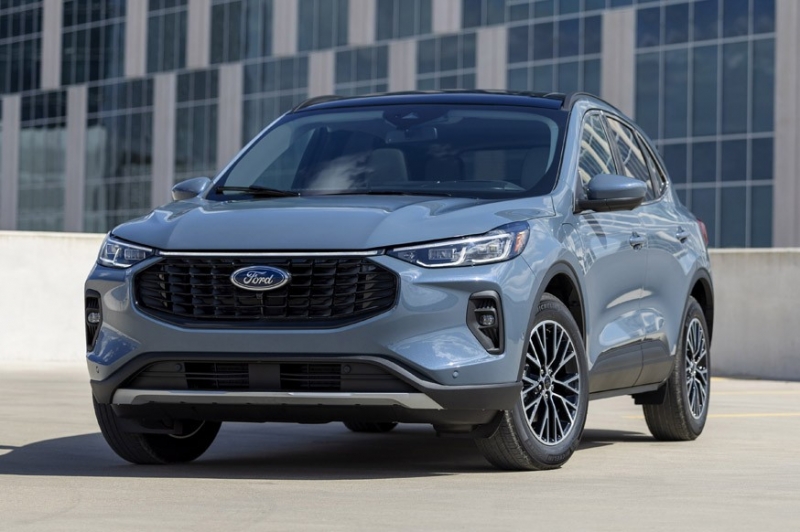 Ford обновил кроссовер Escape: иное «лицо», интерьер почти без изменений и прежняя техника