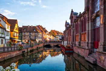 Франция и Испания не планируют ужесточать визовые требования для россиян