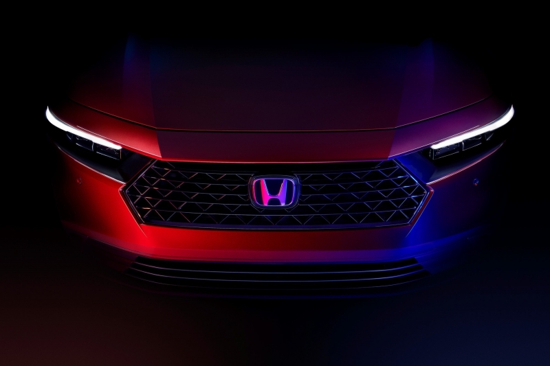 Honda анонсировала новый Accord: премьера будет в ноябре, а внешность уже не секрет