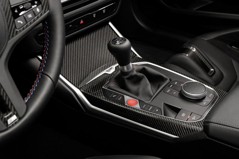 «Механика» остаётся: в BMW пообещали сохранить «ручную» коробку передач