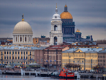 Названы самые популярные города для поездок на Новый год