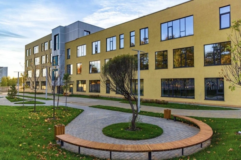 В Новой Москве построили образовательный центр «Холст»