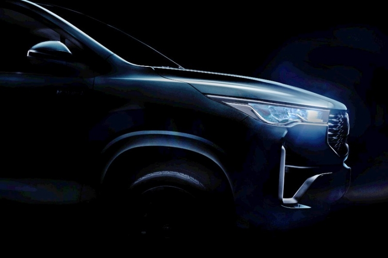 Минивэн в стиле SUV: новая Toyota Innova показалась на свежих кадрах