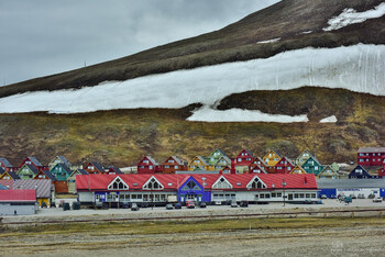 На Шпицбергене будут работать российские банковские карты