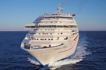 Пассажир круизного лайнера упал в Мексиканский залив и провёл в воде почти 20 часов