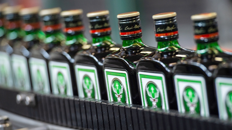 Производитель Jagermeister прекратил поставки в Россию