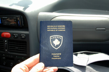 Страны ЕС планируют отменить визовый режим для Косово