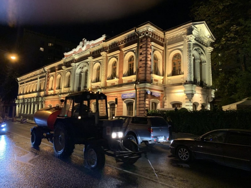 В столице проводится противогололедная обработка улично-дорожной сети