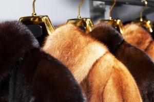 Верхняя одежда из меха и кожи в Анталии