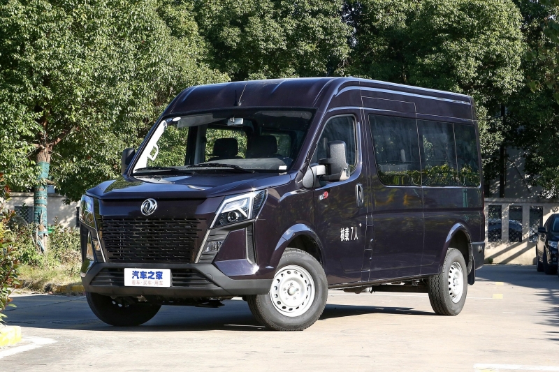 Битва китайских фургонов: Dongfeng Yufeng обновился вслед за обрусевшим JAC Sunray