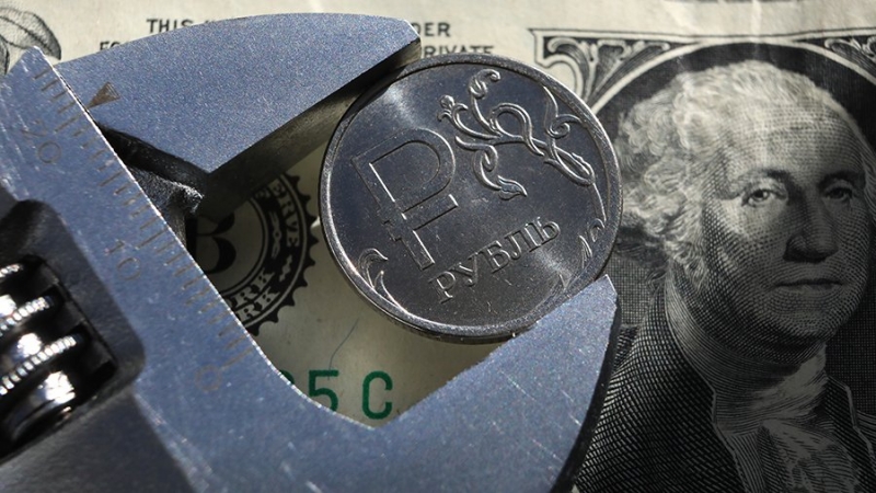 Финансовый аналитик спрогнозировал поведение рубля до конца года