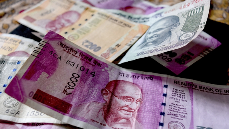Индия начнет использовать рупию в торговых расчетах с Россией
