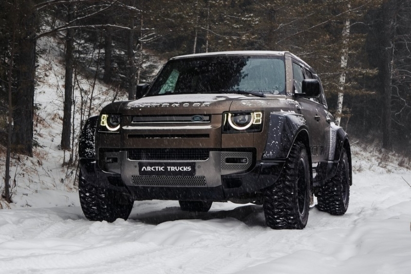 Land Rover Defender представлен в России в «экстремальной» версии от Arctic Trucks