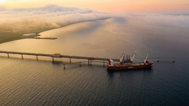 Путин и президент ОАЭ обсудили введение Западом потолка цен на нефть РФ