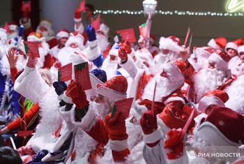 Всероссийский съезд Дедов Морозов открылся в Новосибирске