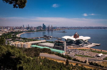 AZAL полетит из Баку в Новосибирск и Екатеринбург 