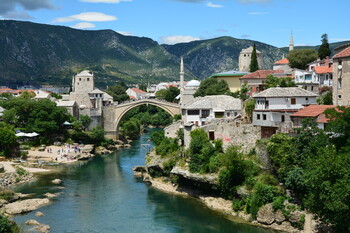 ЕС требует от Боснии и Герцеговины ввести визы для россиян