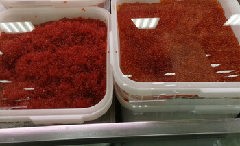 На Камчатке мужчина пытался провезти в багаже 42 кг икры