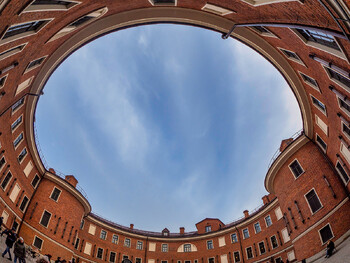 Самолёты не могут приземлиться в Петербурге из-за сильного ветра