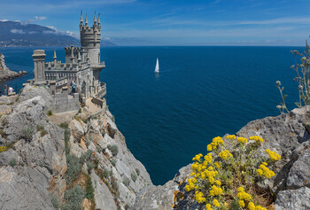 Сбербанк начинает работу в Крыму