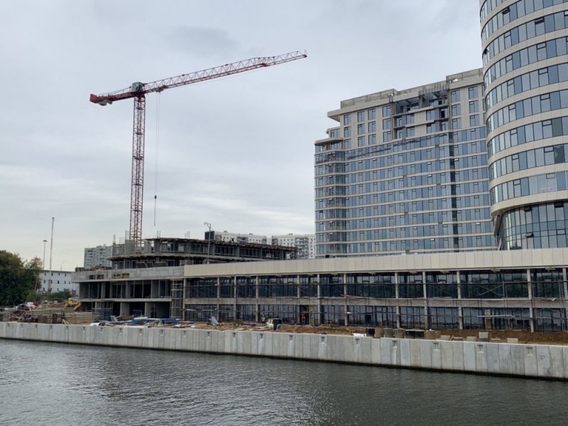 Завершено благоустройство участка набережной Москвы-реки на западе столицы