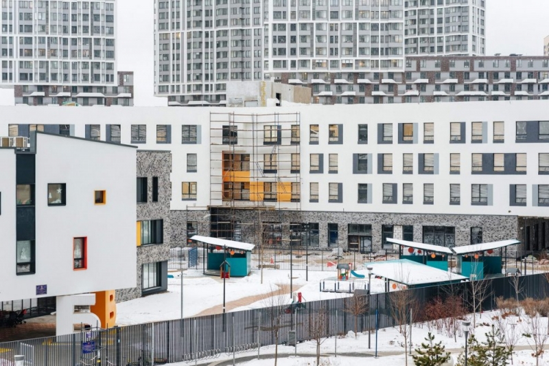 Донстрой завершает фасады в школе проекта «Символ»