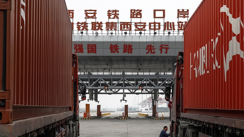 Эксперт рассказал о росте деловой активности в России и Китае