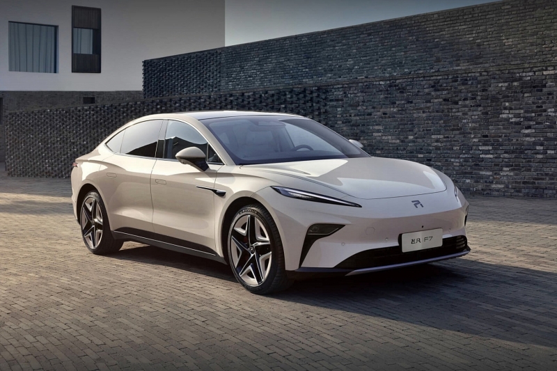 Rising F7: большой лифтбек от флагманского бренда SAIC с отменной аэродинамикой
