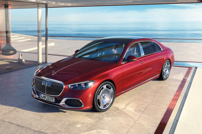 Роскошь под напряжением: в Китае дебютировал гибридный Mercedes-Maybach S 580 e