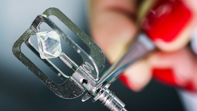 В Россельсхозбанке назвали лидеров по инвестициям в бриллианты в 2022 году