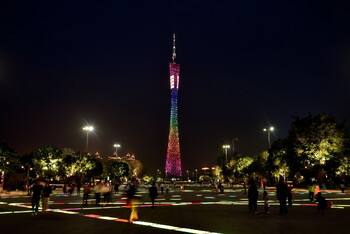 Китай возобновляет выдачу туристических виз