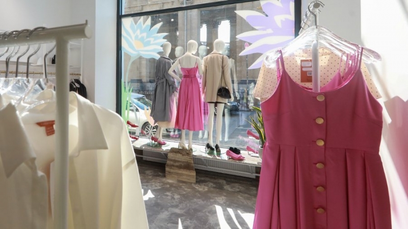 Магазины Zara и Adidas занимают универмаги дизайнеров