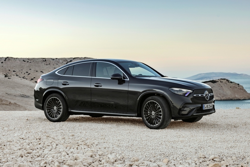 Новый Mercedes-Benz GLC Coupe: полная гибридизация и мягкая эволюция стиля