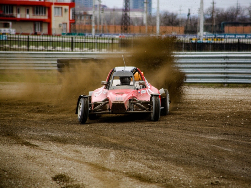 Сезон автокросса набирает силу: второй этап Чемпионата России по автокроссу состоится на автодроме «Крепость Грозная»