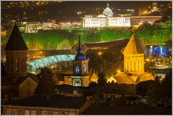 Туристам рекомендовали воздержаться от поездок в Грузию