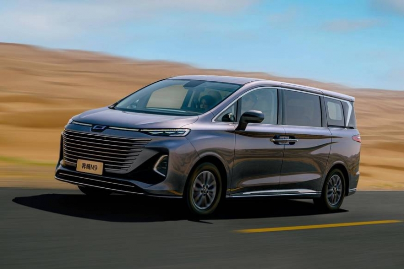 У роскошного минивэна Hongqi HQ9 появилась более дешёвая альтернатива – FAW Bestune M9