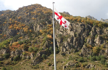 В Грузии на КПП Верхний Ларс образовалась пробка в сторону России