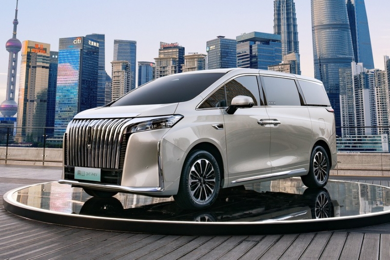 Great Wall возвращается в сегмент минивэнов: представлен люксовый Wey Alpine