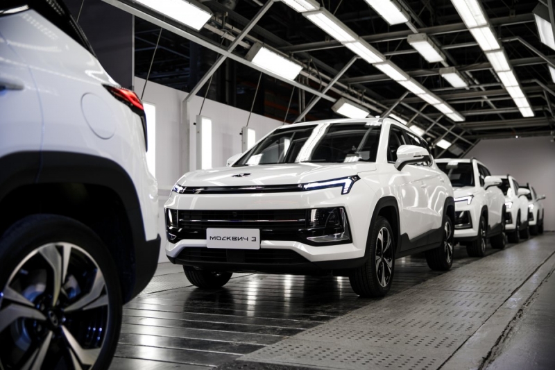 Лукойл выбран поставщиком смазочных материалов для автомобилей «Москвич»