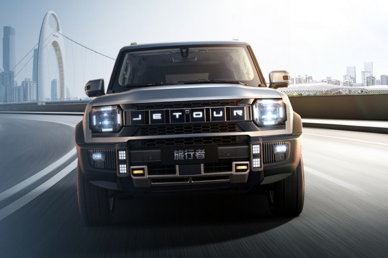 Новые SUV пришедшего в Россию Jetour: молодёжный X-2 и брутальный T2, который мы уже видели