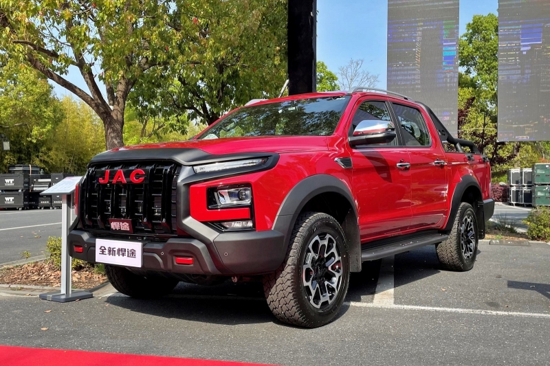 Обновлённый JAC Hunter: более мощные моторы, «автомат» и две розеточные версии