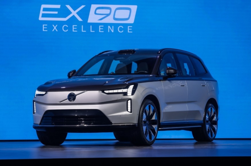 Volvo EX90 Excellence: мини-бар, кресла с вибромассажем, техника стандартная