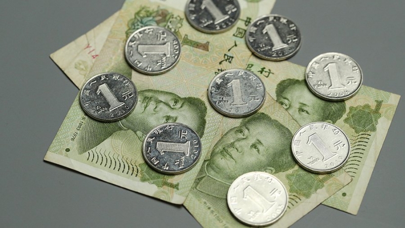 Эксперты спрогнозировали рост объема банковских операций в юанях в 2023 году