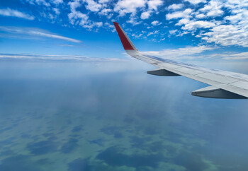 Названы города РФ, авиабилеты на лето в которые подешевели 