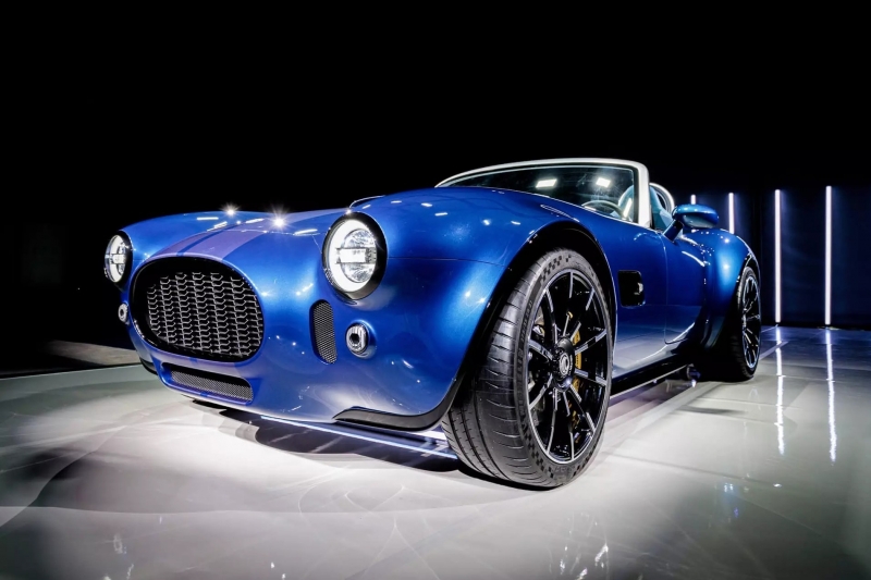 Новый AC Cobra GT Roadster показали живьём: цена кусается, но спрос огромный!