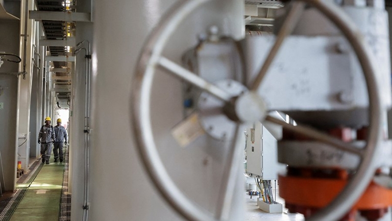 Стоимость нефти марки Brent опустилась ниже $72 за баррель впервые с 20 марта